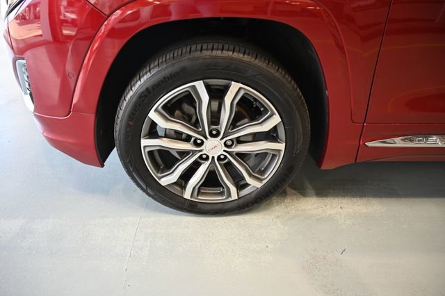 Used 2018 GMC Terrain Denali w/ Advanced Safety Package AWD/4WD image 29