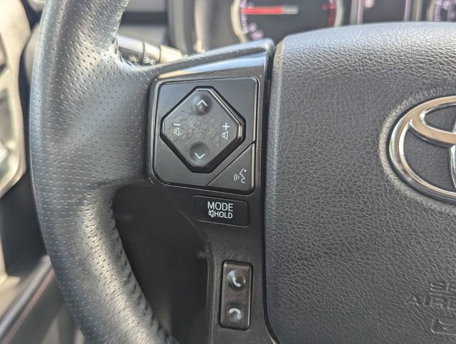 Used 2022 Toyota 4Runner TRD Off-Road Premium AWD/4WD image 16