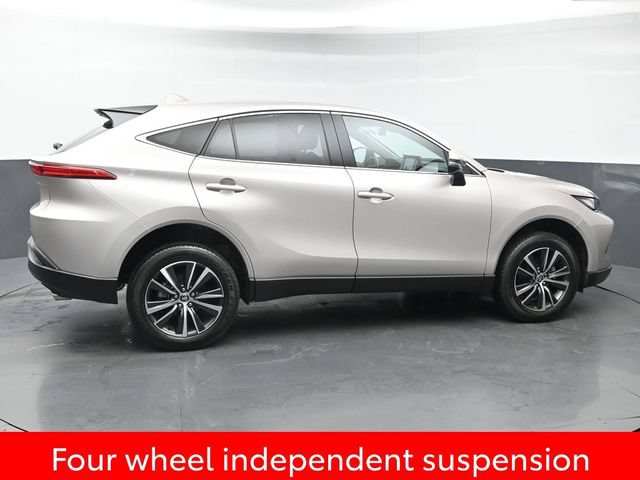 Used 2024 Toyota Venza LE AWD/4WD image 8