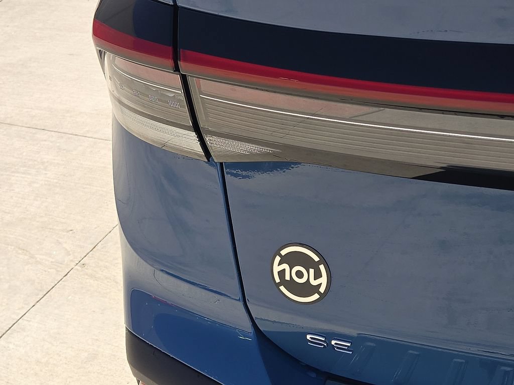 New 2026 Volkswagen Taos SE FWD image 9