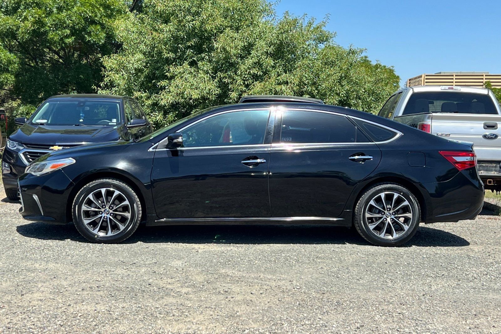 Used 2018 Toyota Avalon XLE FWD image 7