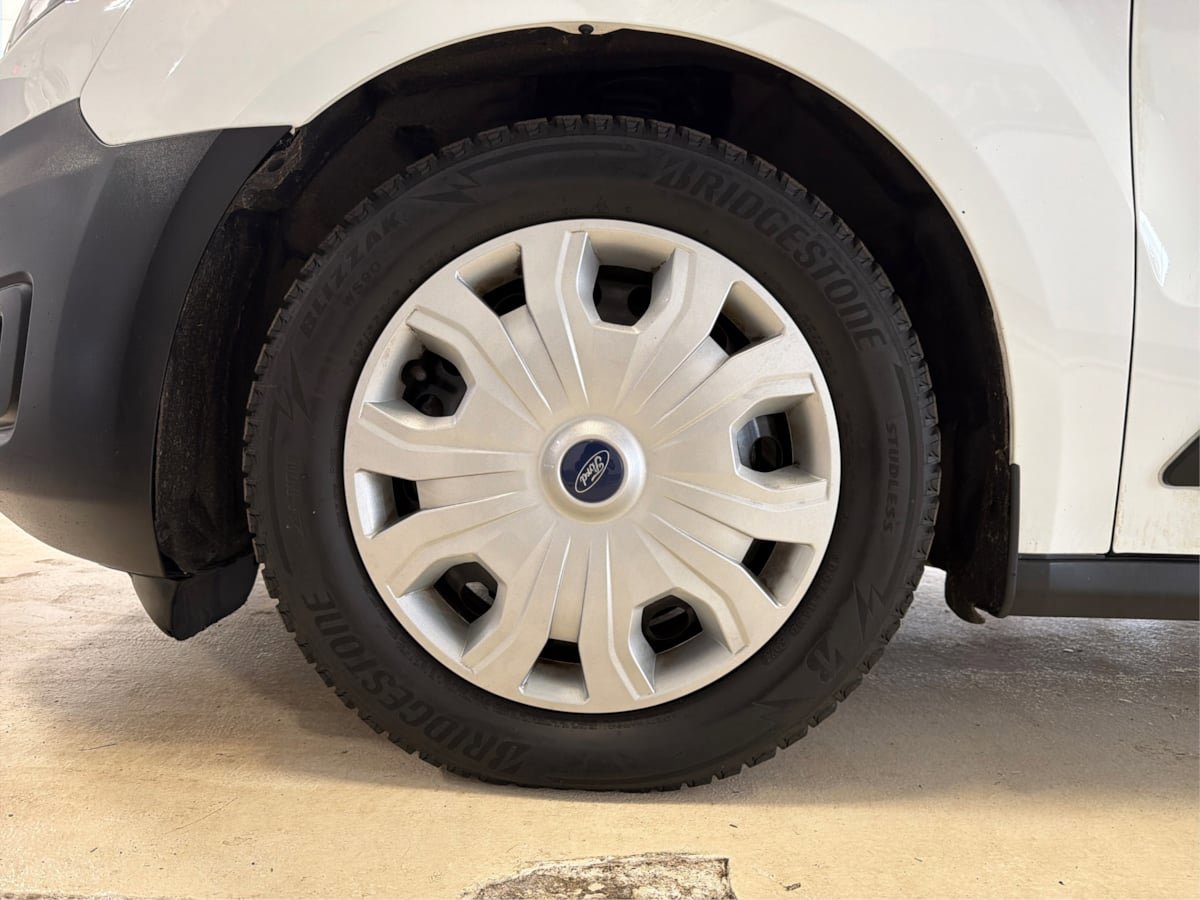 Used 2020 Ford Transit Connect XL FWD image 13