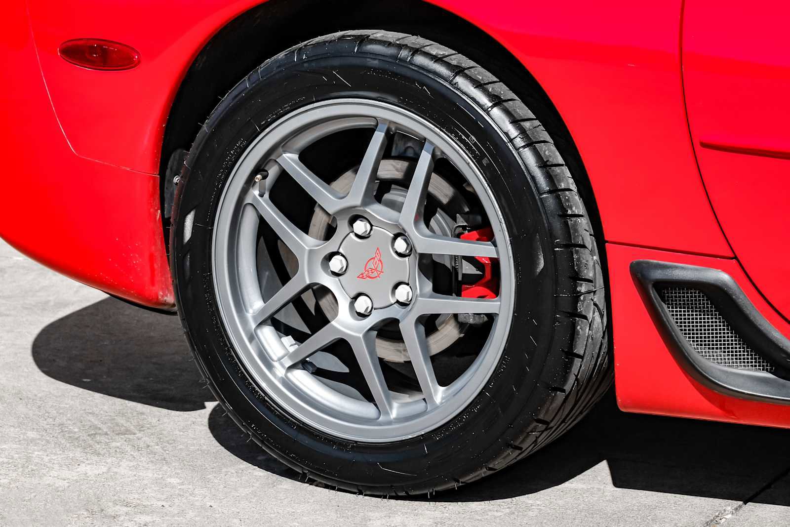 Used 2001 Chevrolet Corvette Z06 w/ Memory Pkg image 39