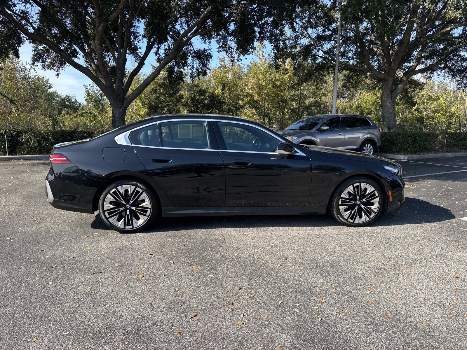 Certified 2025 BMW 530i xDrive 530i xDrive image 3