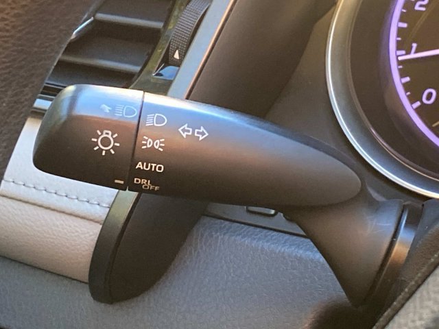 Used 2020 Toyota Camry LE FWD image 21