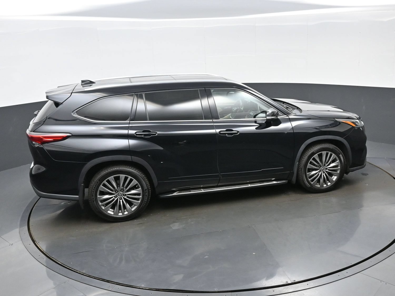 Used 2020 Toyota Highlander Platinum AWD/4WD image 44