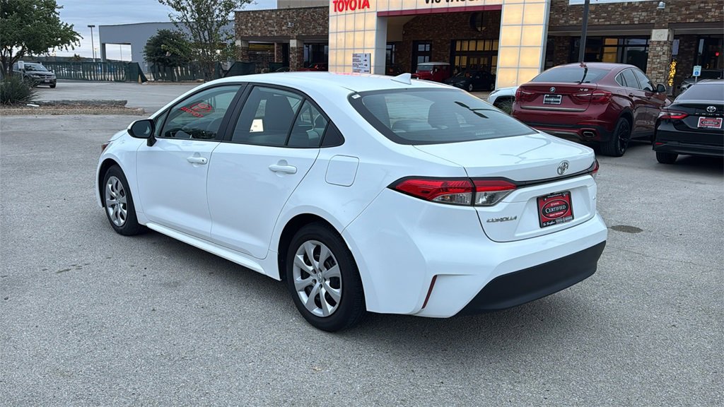 Certified 2023 Toyota Corolla LE image 3
