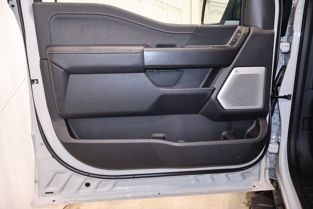 New 2026 Ford F150 Lariat w/ Equipment Group 502A High image 9