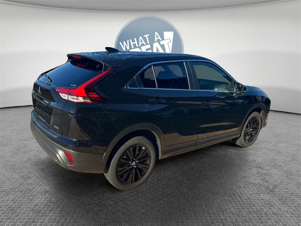 Used 2025 Mitsubishi Eclipse Cross LE image 3