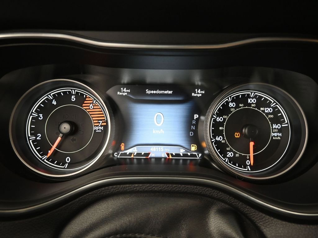 Used 2019 Jeep Cherokee Limited w/ Luxury Group image 11