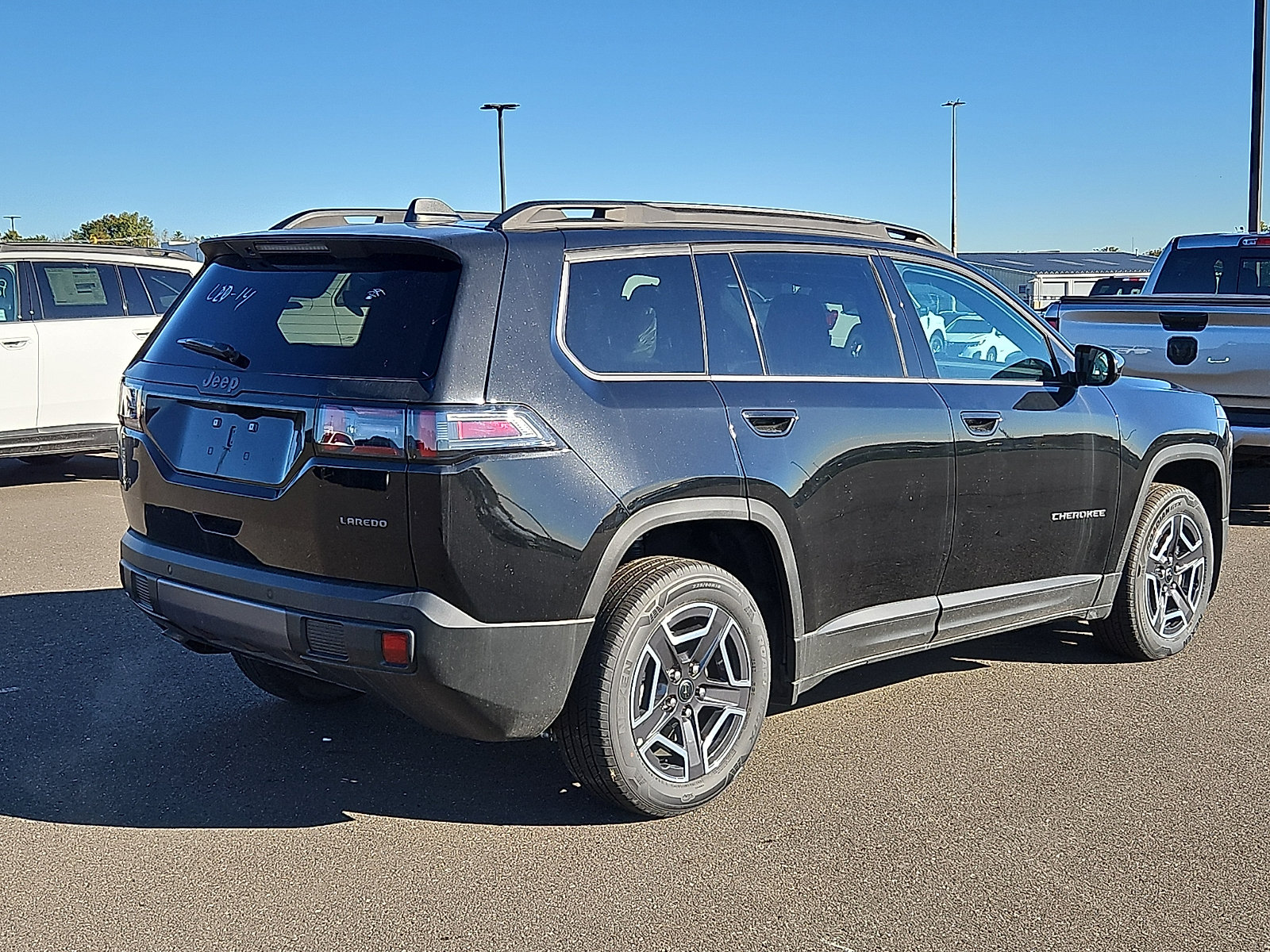 New 2026 Jeep Cherokee Laredo AWD/4WD image 4