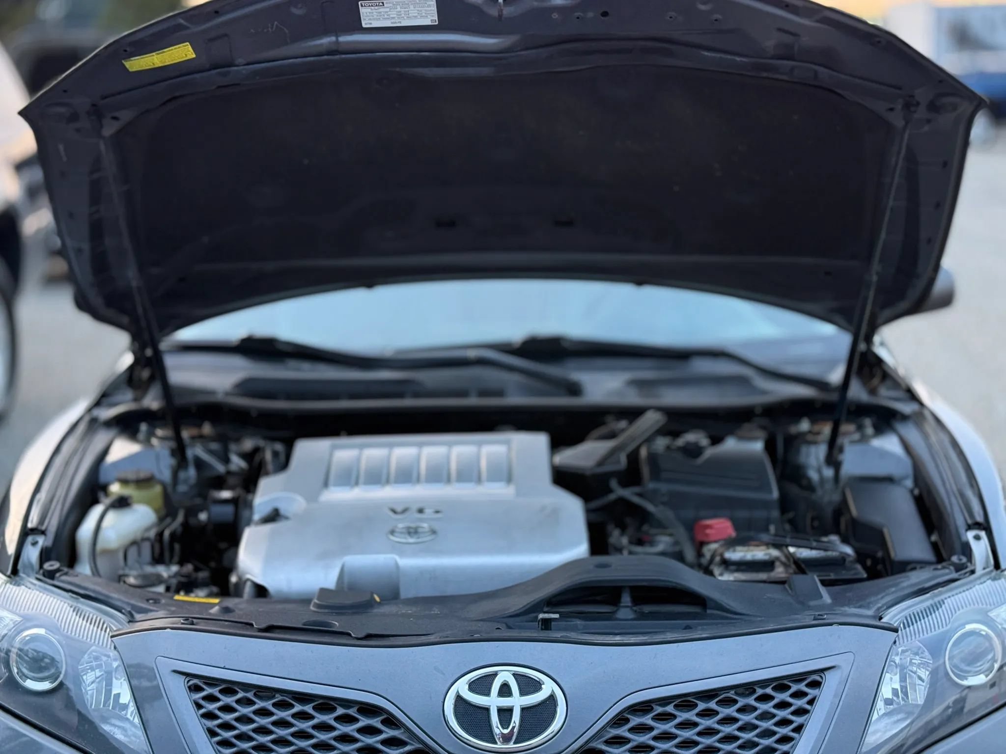 Used 2010 Toyota Camry SE FWD image 30