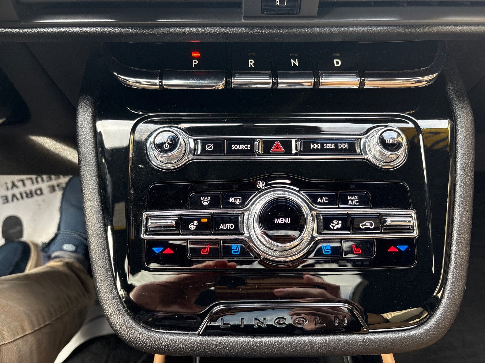 Used 2022 Lincoln Corsair Reserve w/ Equipment Group 201A image 18