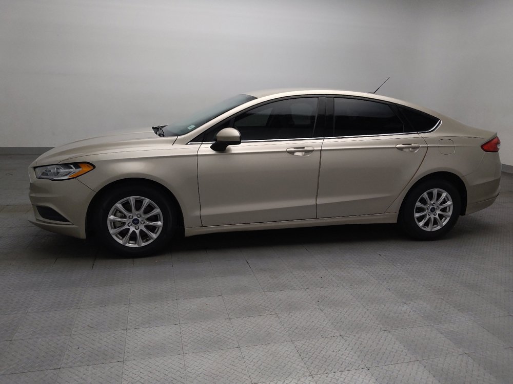 Used 2018 Ford Fusion S FWD image 2
