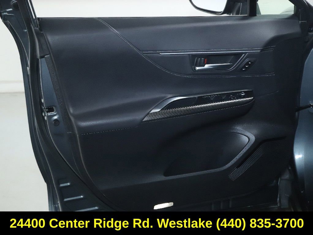 Used 2022 Toyota Venza XLE AWD/4WD image 15