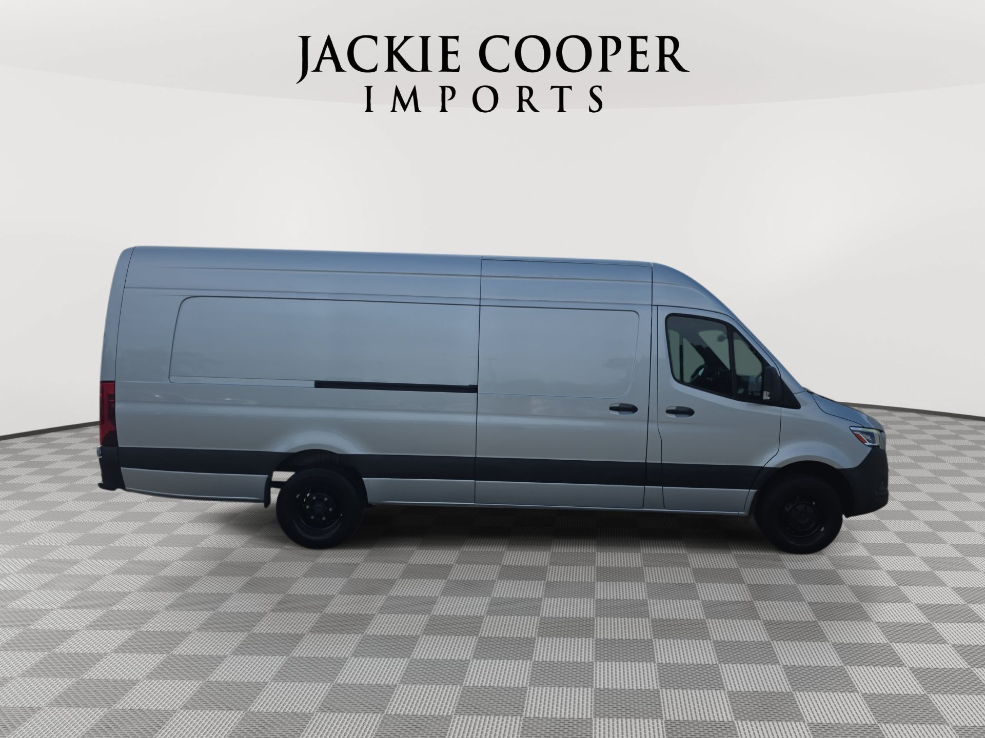 Used 2023 Mercedes-Benz Sprinter 3500 image 4