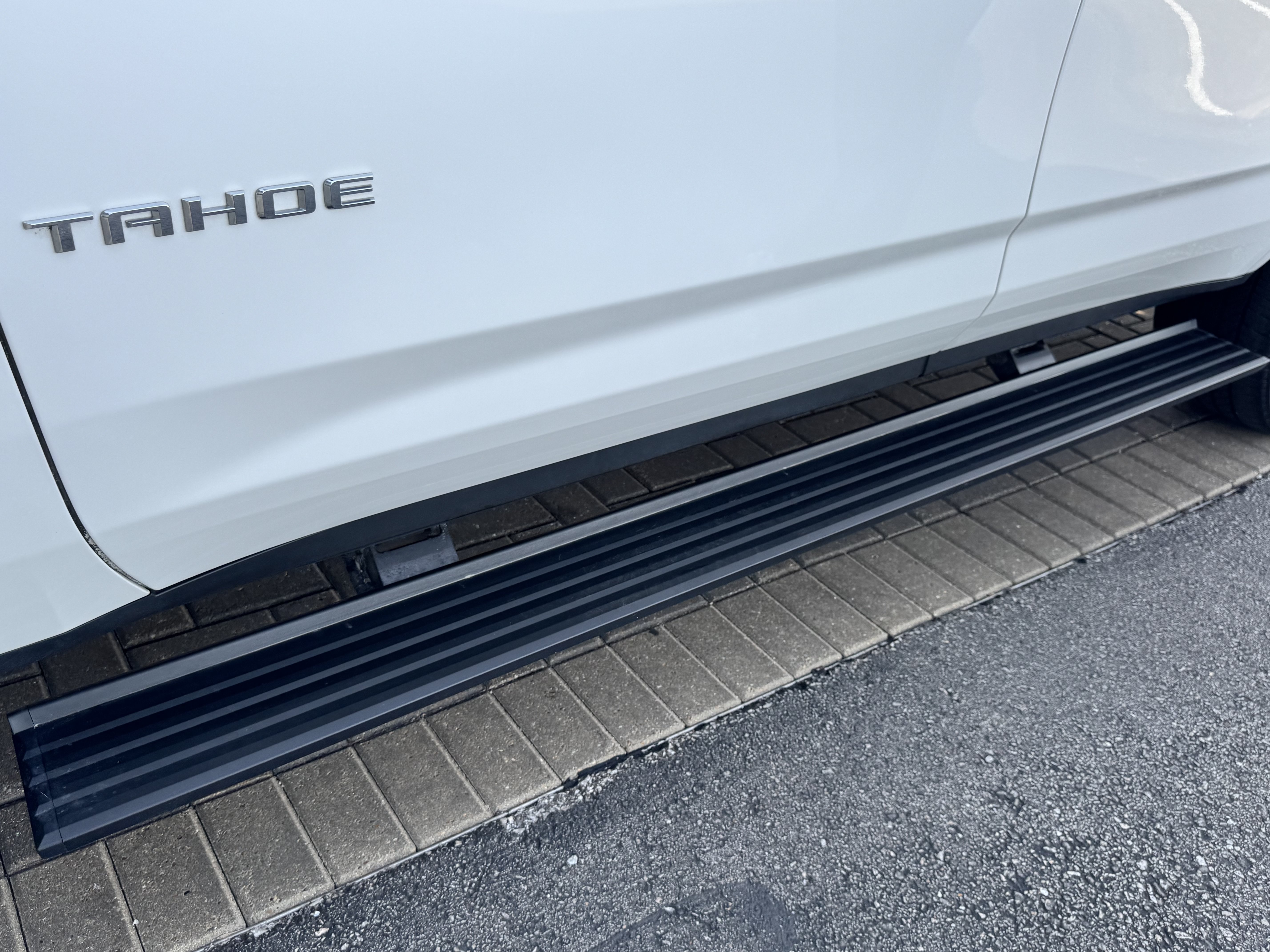 Used 2023 Chevrolet Tahoe High Country AWD/4WD image 34