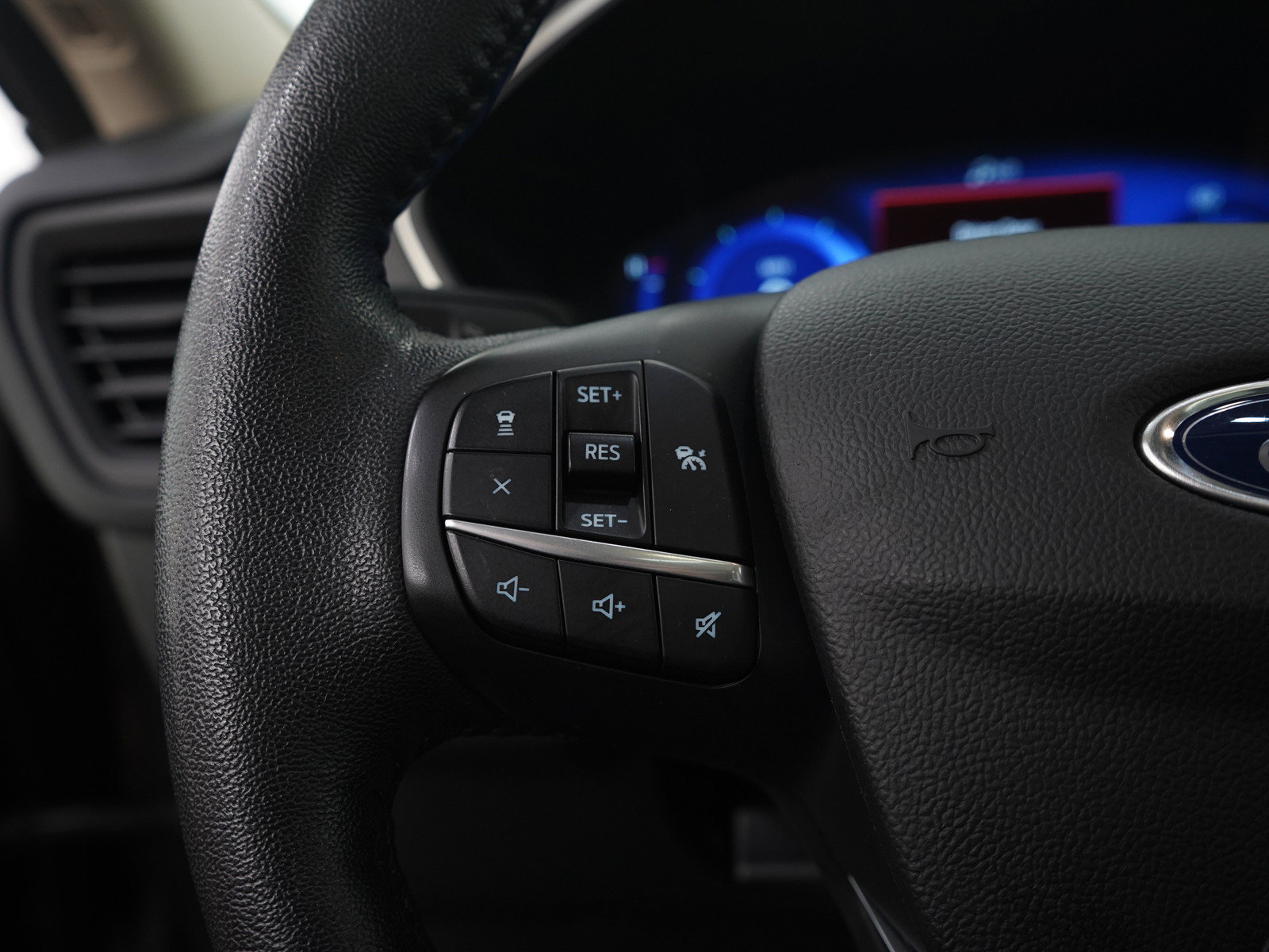 Used 2020 Ford Escape SE Sport AWD/4WD image 26