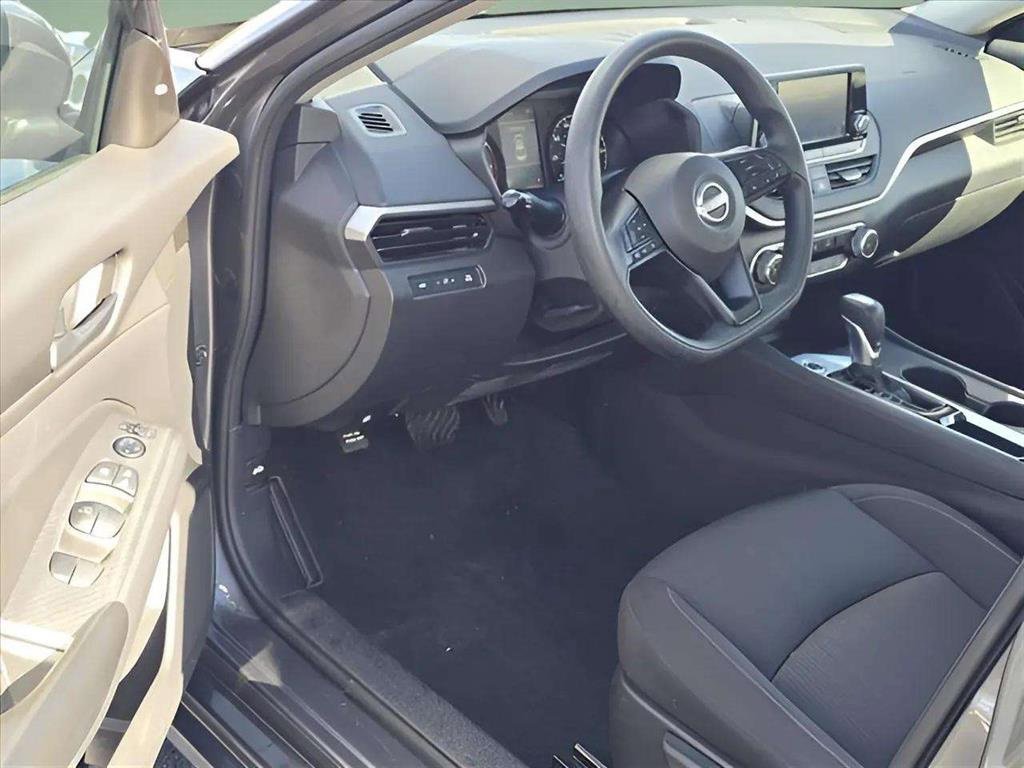 Used 2023 Nissan Altima 2.5 S image 9