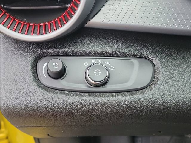 Certified 2024 Chevrolet Trax RS w/ Driver Confidence Package FWD image 19