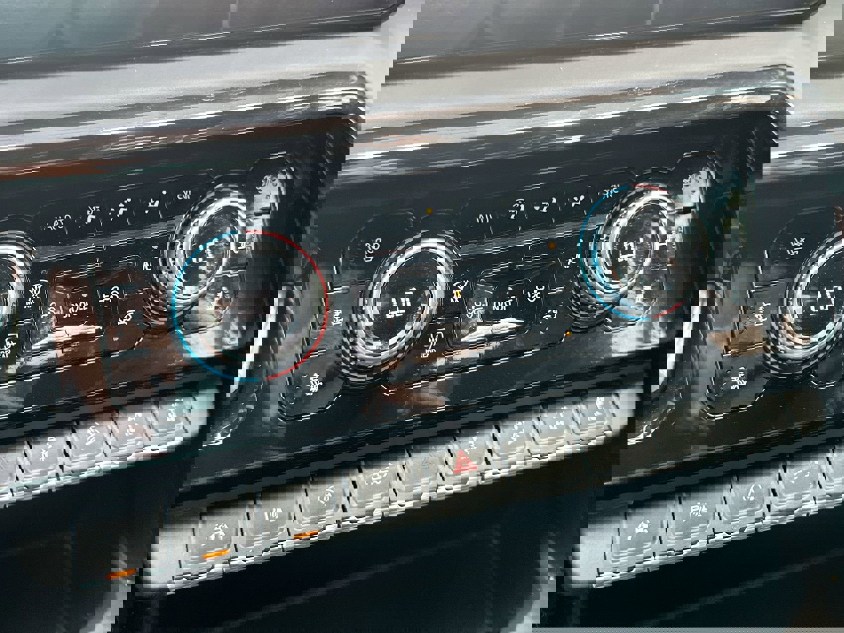 Used 2024 GMC Sierra 1500 AT4X w/ AT4X AEV Edition image 19