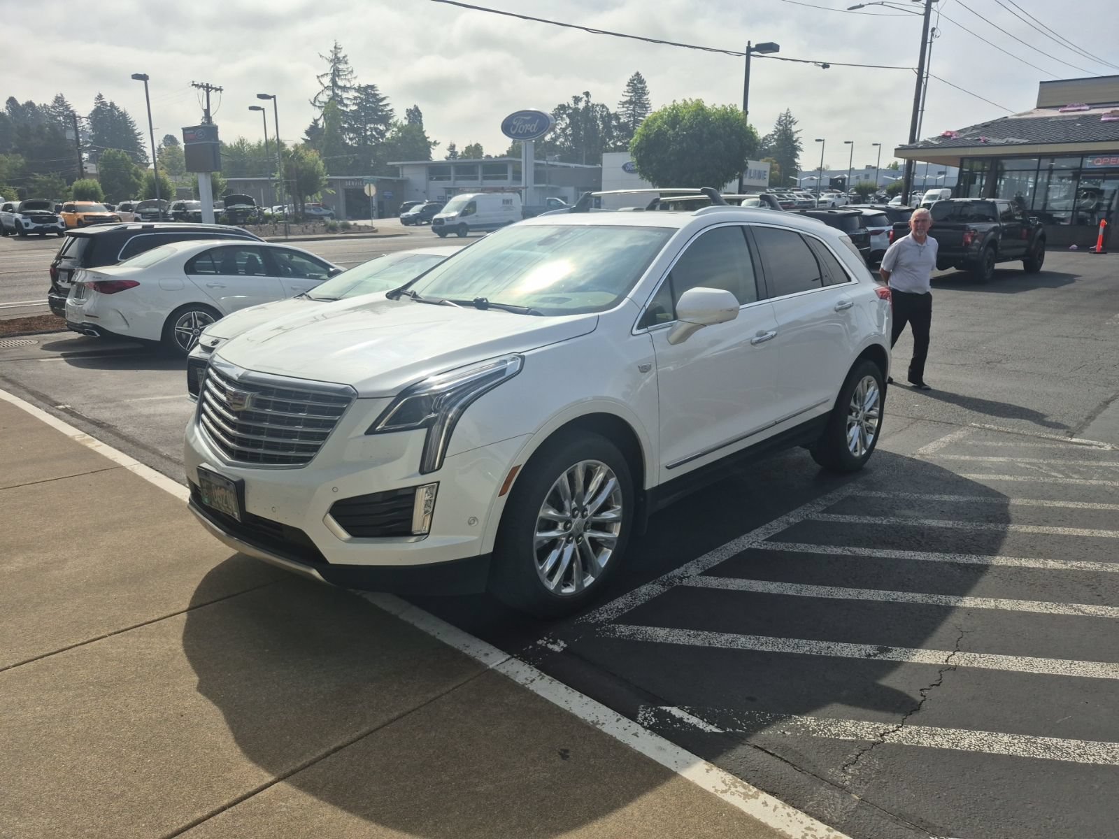 Used 2017 Cadillac XT5 Platinum w/ Driver Assist Package