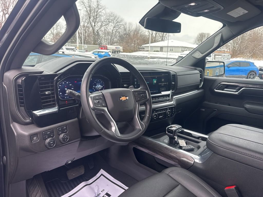 Used 2023 Chevrolet Silverado 1500 LTZ image 24