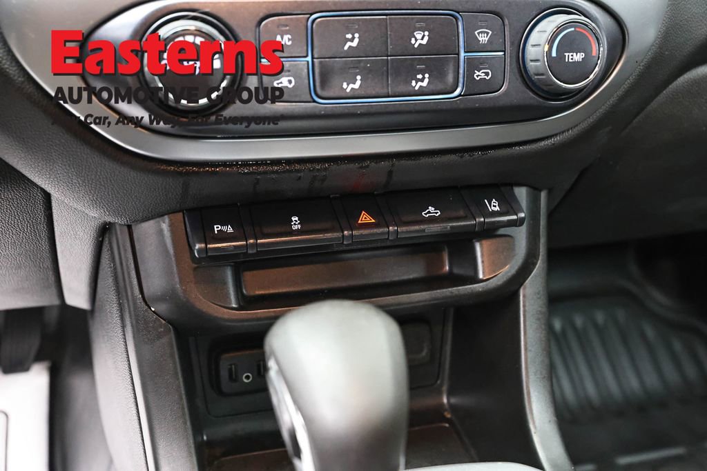 Used 2022 Chevrolet Colorado LT w/ Fleet Safety Package RWD image 21