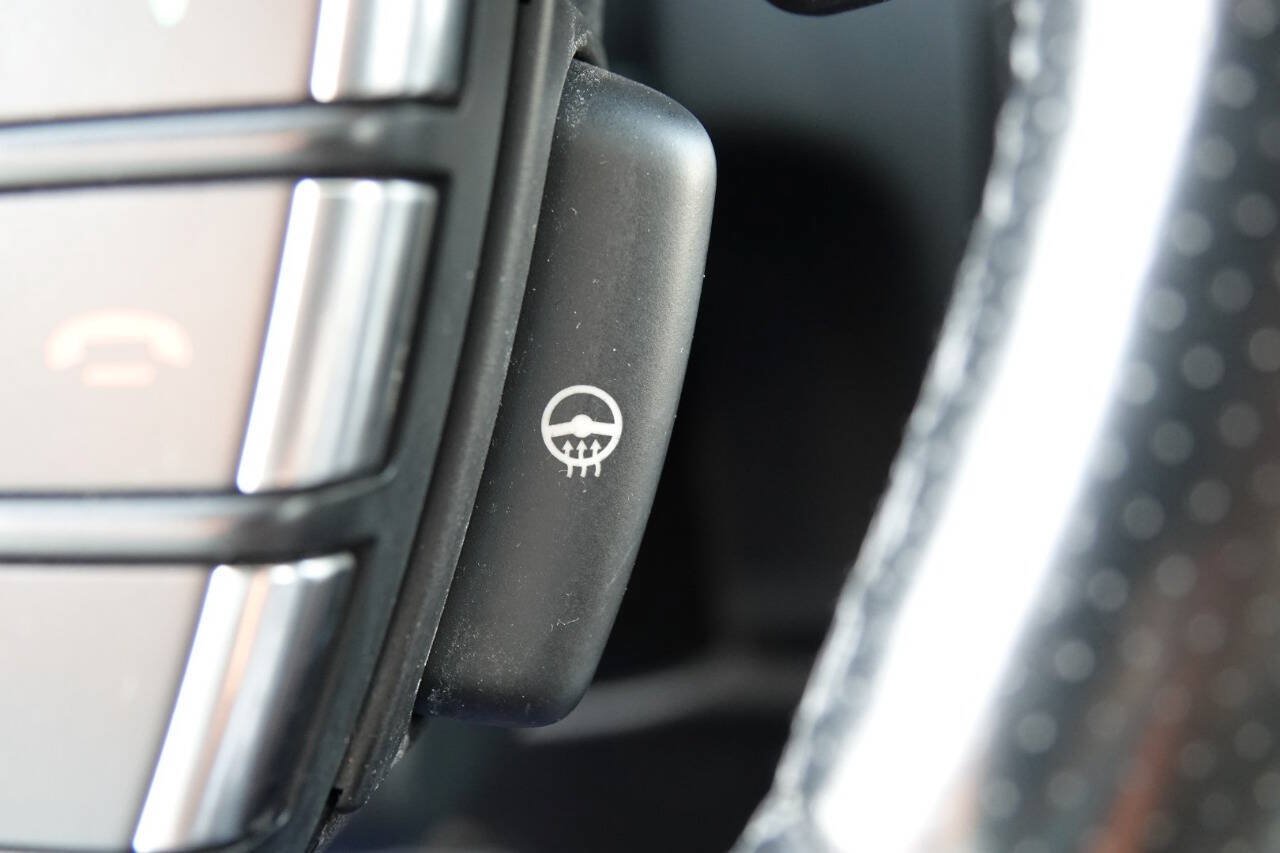 Used 2011 Land Rover Range Rover Sport Supercharged AWD/4WD image 71