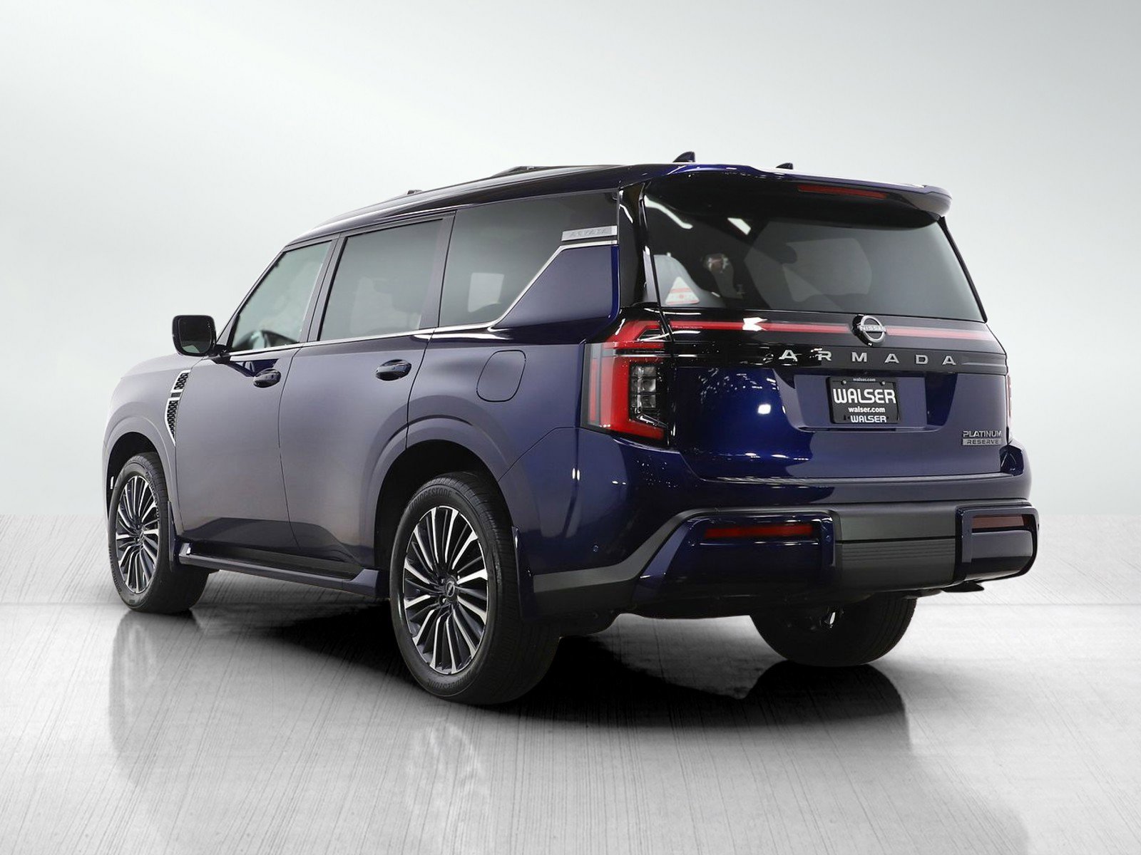 Used 2025 Nissan Armada Platinum Reserve image 4