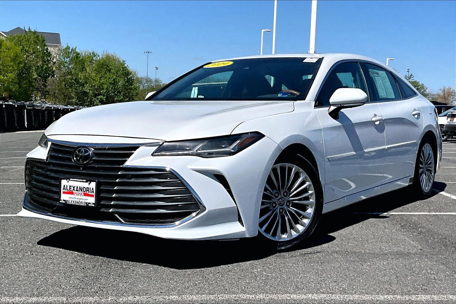 Used 2019 Toyota Avalon Limited w/ Advanced Safety Package image 1