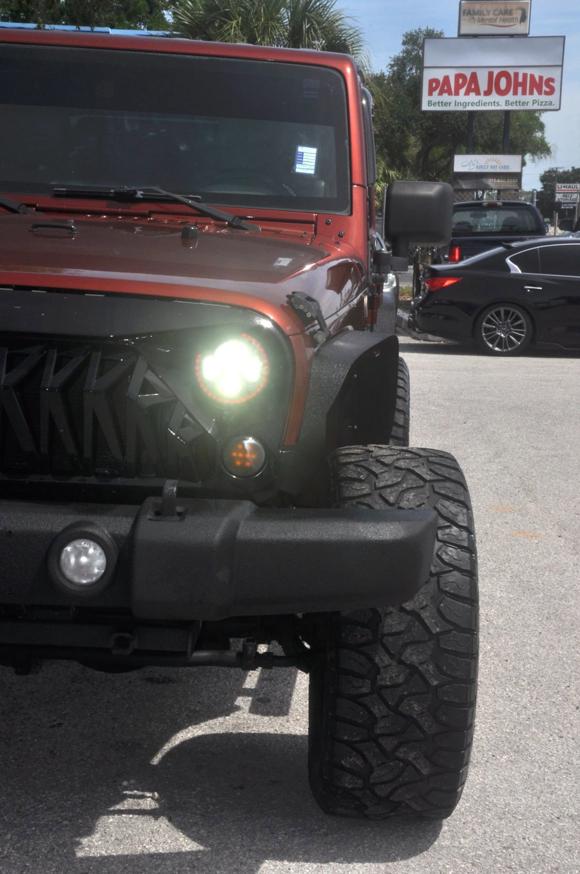 Used 2010 Jeep Wrangler Unlimited Sport AWD/4WD image 23