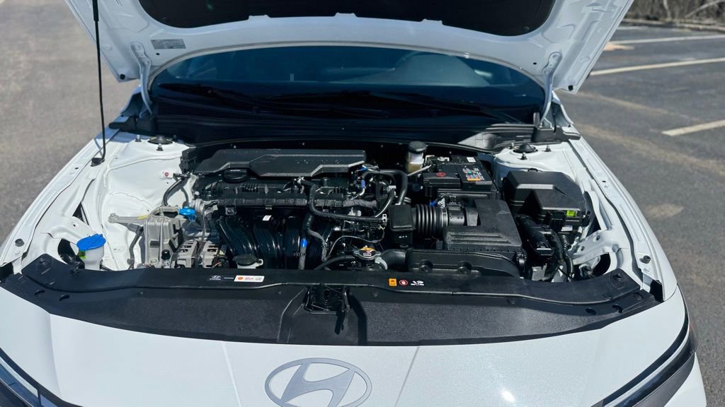 Used 2025 Hyundai Elantra Sport image 20