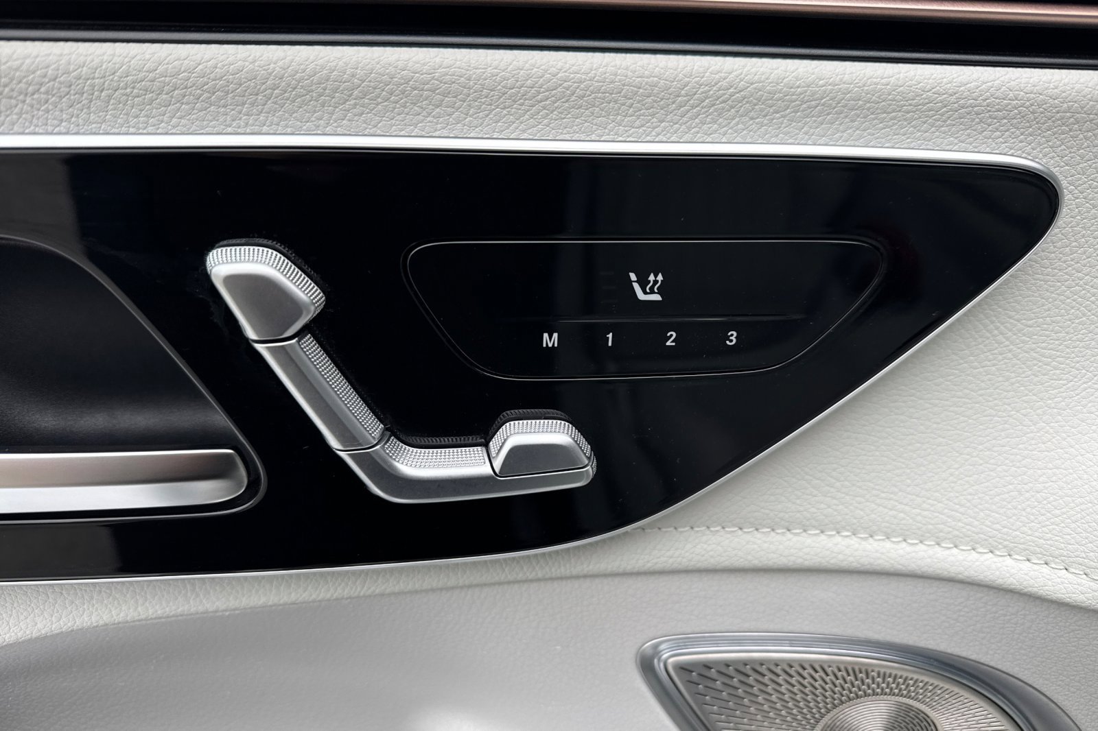 Certified 2023 Mercedes-Benz EQE 500 4MATIC SUV image 14