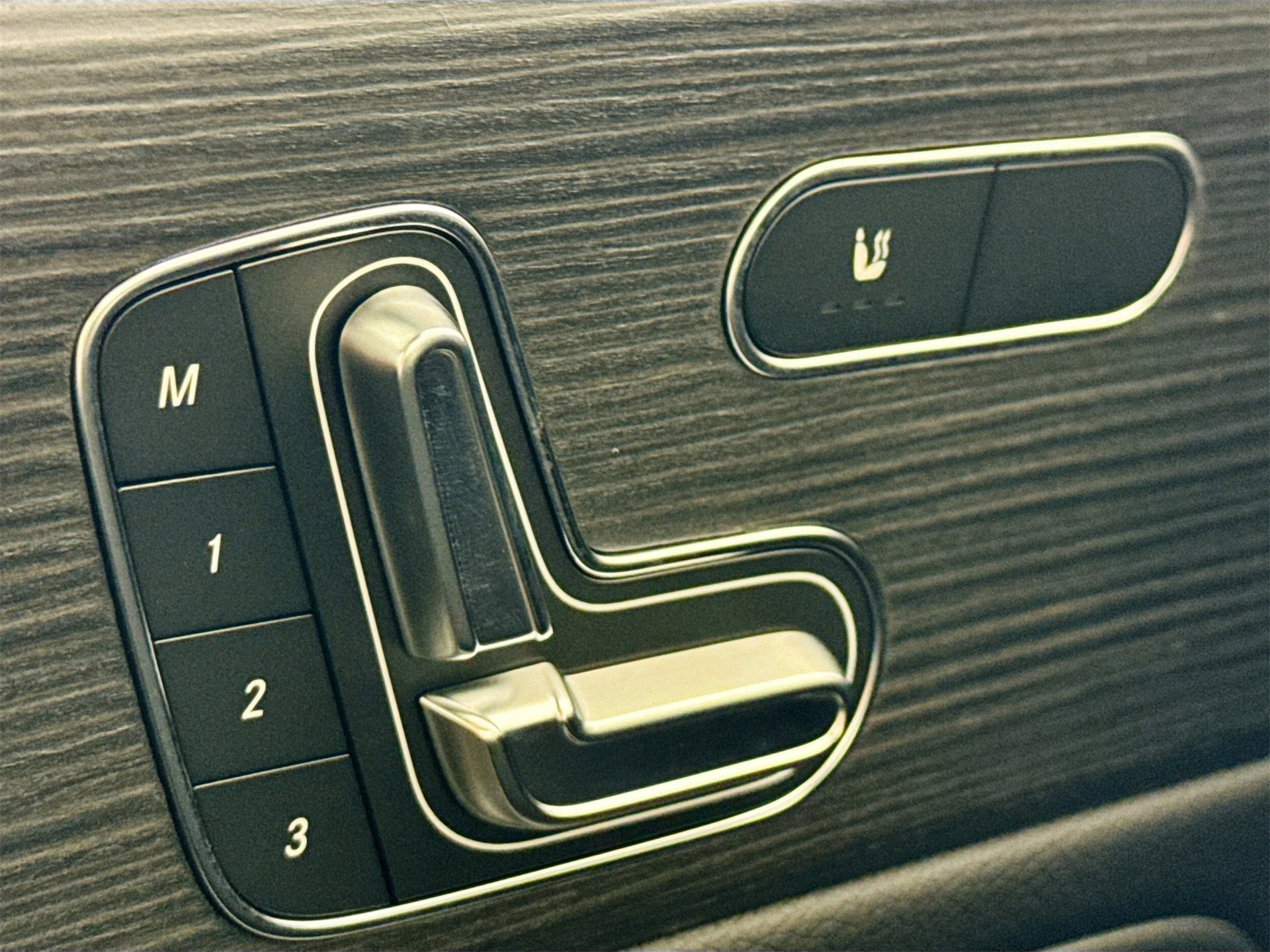 New 2026 Mercedes-Benz GLB 35 AMG 4MATIC image 21