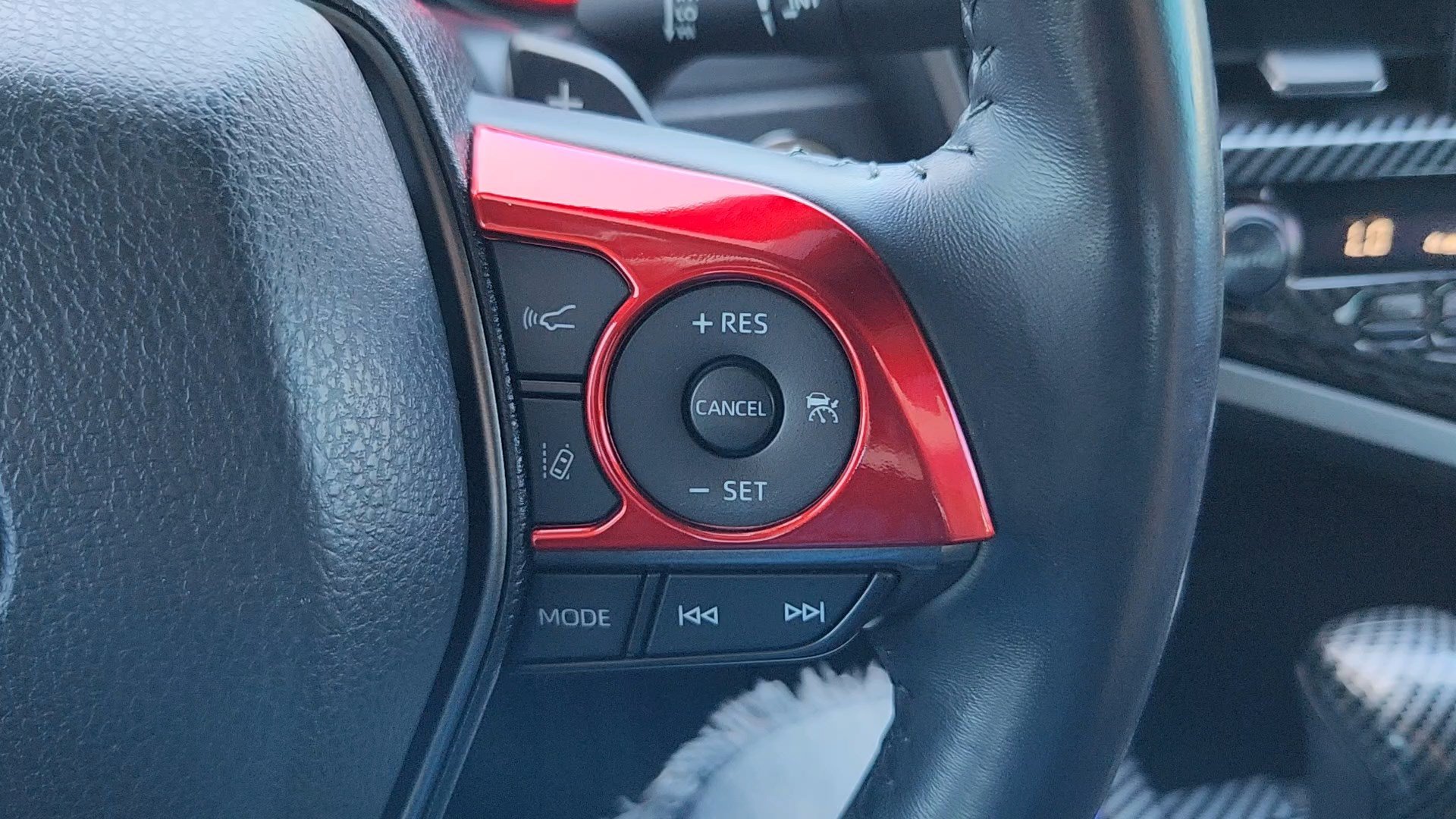 Used 2021 Toyota Camry XSE FWD image 13