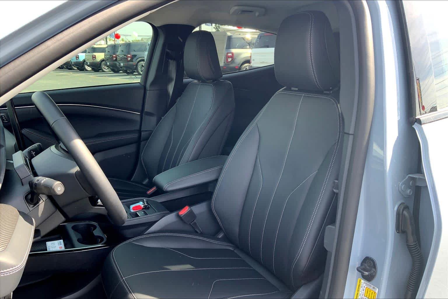 New 2026 Ford Mustang Mach-E Select w/ Comfort Package RWD image 9