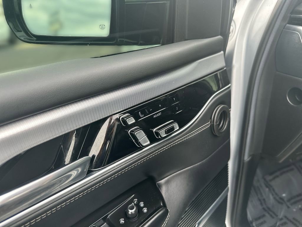 Used 2022 Jeep Grand Wagoneer Series I image 15