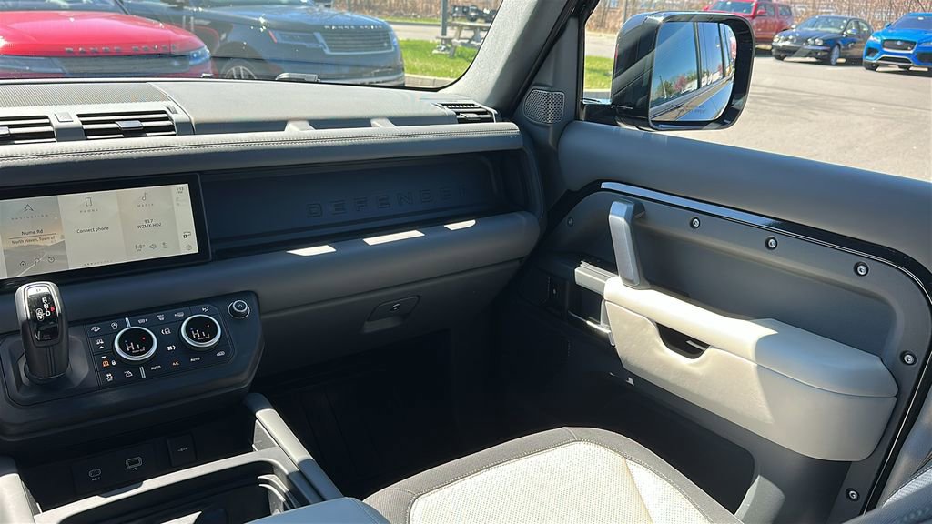 Certified 2023 Land Rover Defender 110 X-Dynamic SE image 24