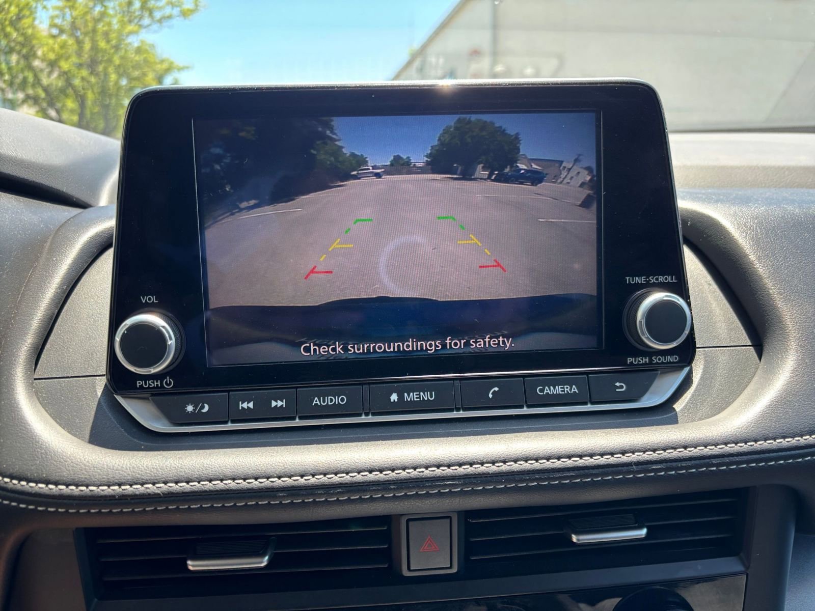 Used 2025 Nissan Rogue SV FWD image 27