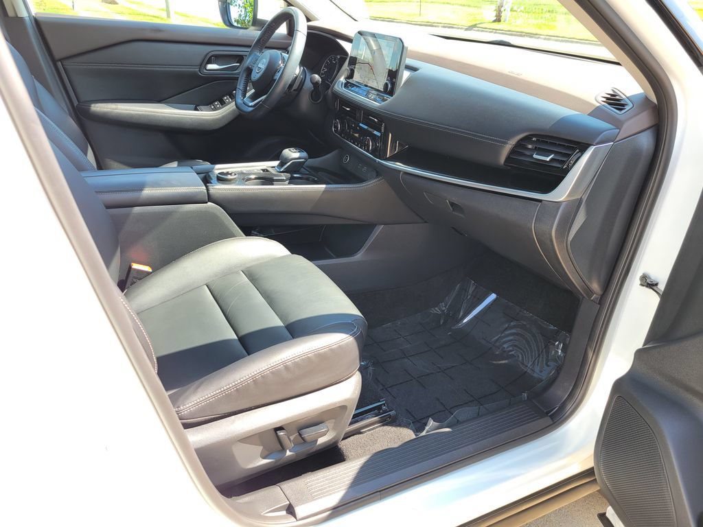 Certified 2023 Nissan Rogue SL w/ SL Premium Package AWD/4WD image 55