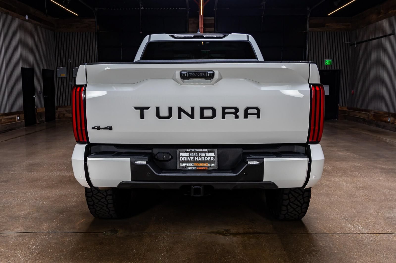 Used 2024 Toyota Tundra SR5 w/ SR5 Convenience Package AWD/4WD image 8
