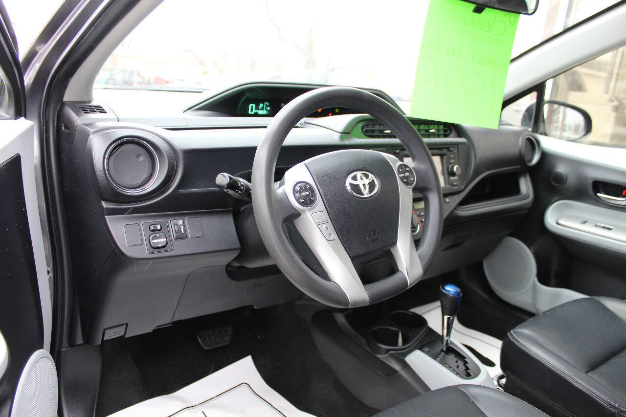Used 2012 Toyota Prius C Four image 16
