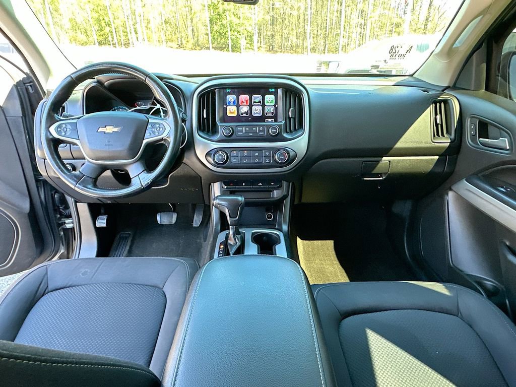 Used 2018 Chevrolet Colorado LT w/ LT Convenience Package image 3