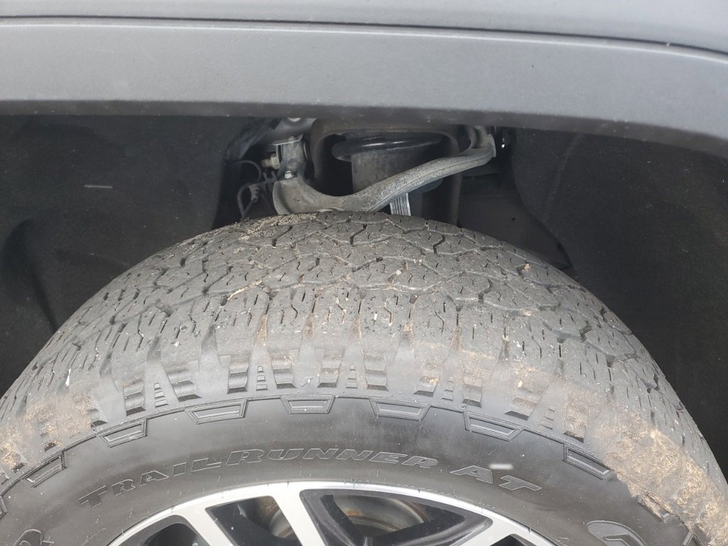 Used 2020 GMC Sierra 1500 AT4 w/ AT4 Premium Package image 10