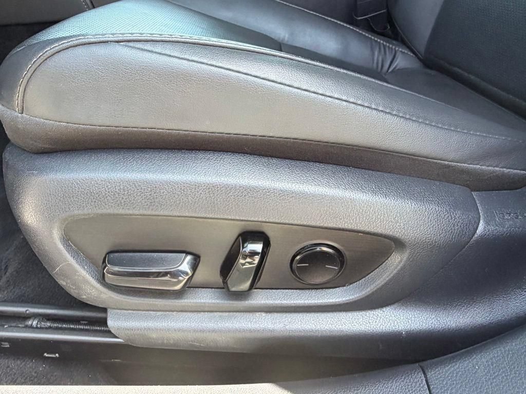 Used 2024 Lexus ES 300h w/ Premium Package FWD image 14