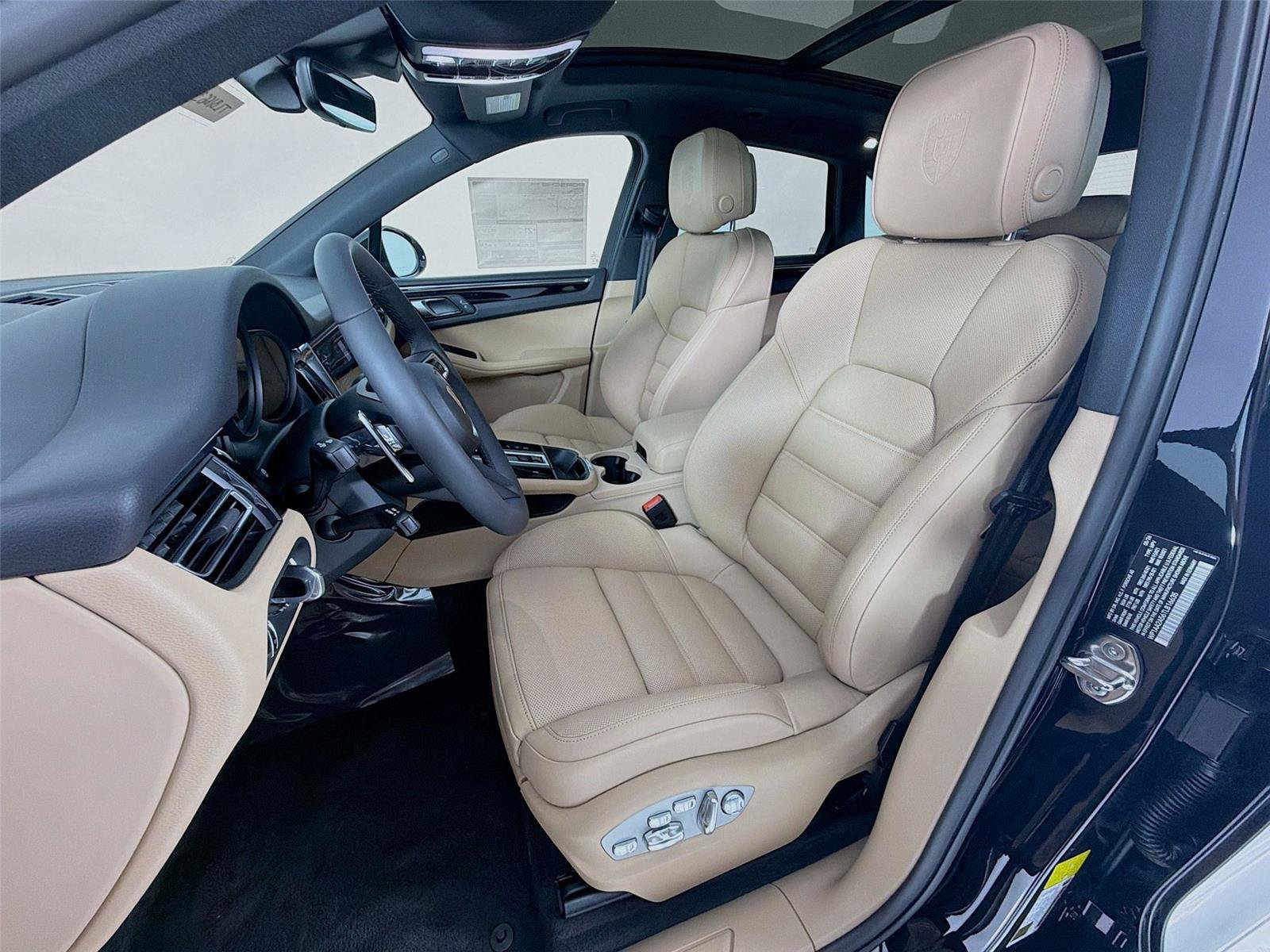 New 2026 Porsche Macan Turbo AWD/4WD image 5
