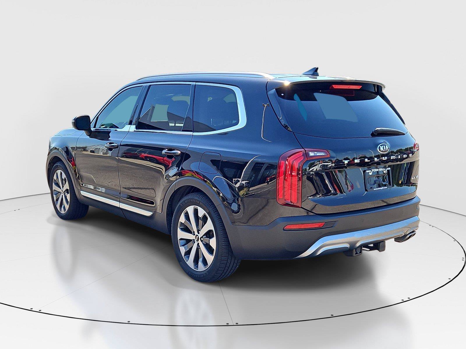 Used 2021 Kia Telluride EX w/ EX Premium Package FWD image 3