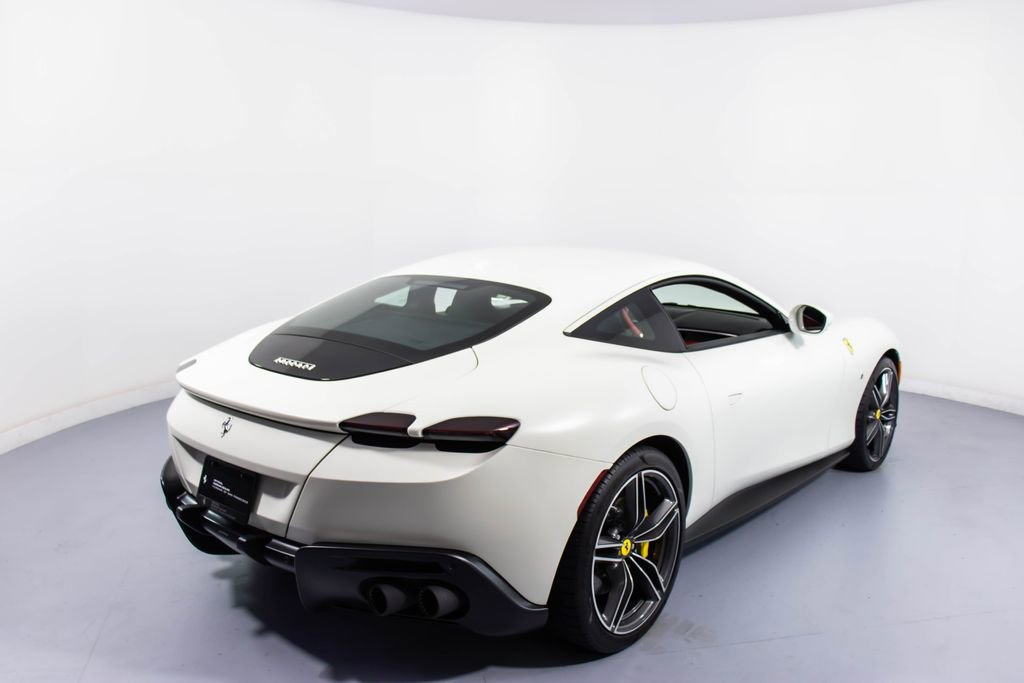 Certified 2022 Ferrari Roma image 2