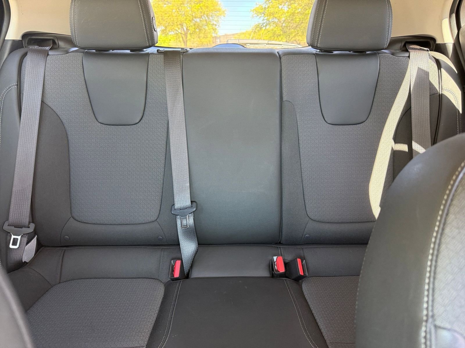 Used 2025 Buick Encore GX Preferred image 38